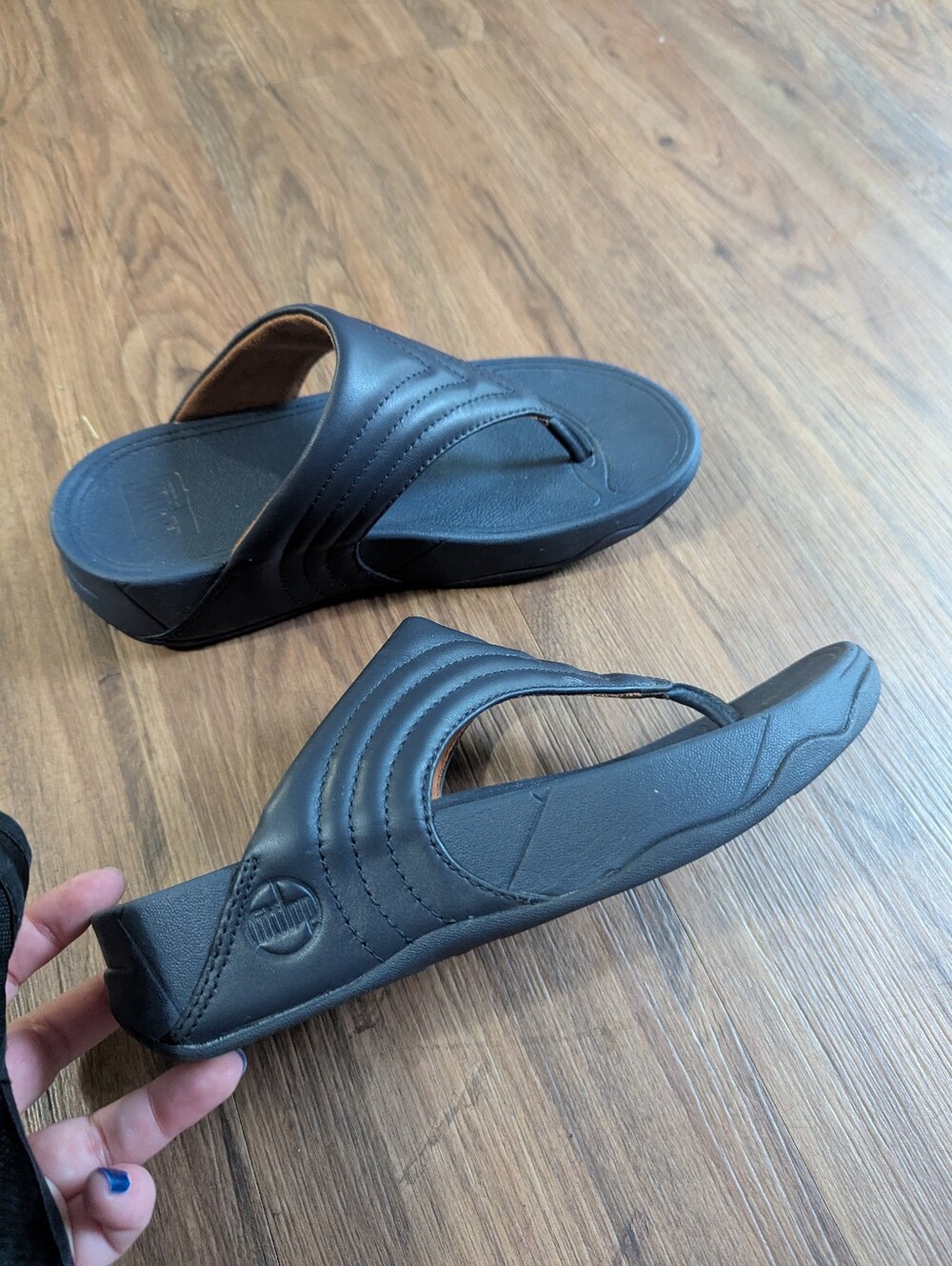 Fitflop Women's Navy Blue Padded V-Strap Flip-Flops Sz 6 - Picture 3 of 5